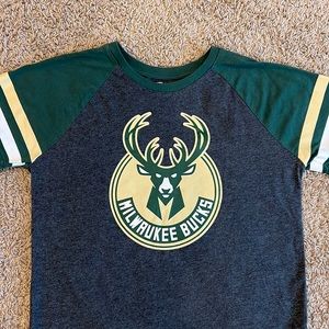 Milwaukee Bucks Youth T-shirt